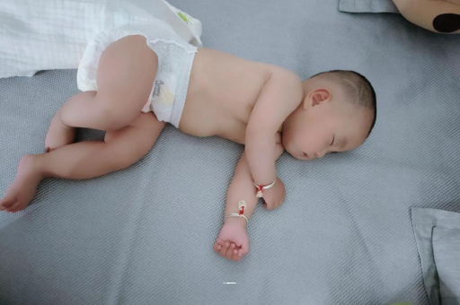 随州宝宝发烧可以喝牛奶吗
